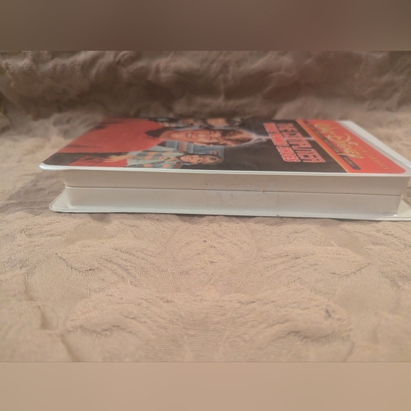 2 For $14 Disney's The Computer Wore Tennis Shoes VHS - Picture 5 of 7